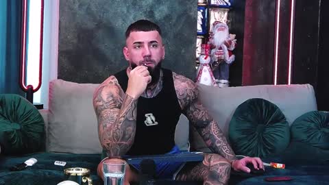 masterkingofmuscle online show from December 30, 8:43 am