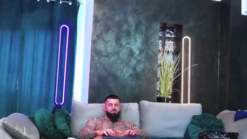 masterkingofmuscle online show from January 8, 12:26 pm