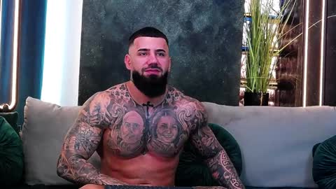 masterkingofmuscle online show from January 28, 7:00 am