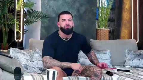 masterkingofmuscle online show from November 17, 7:47 am