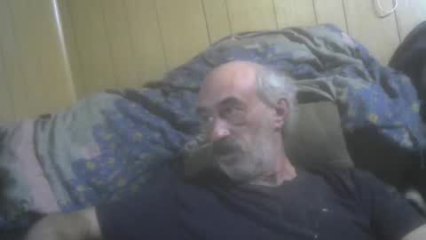 Snapshot of mastermichael24 chatting on December 18, 6:03 pm mastermichael24 online show from December 18, 6:03 pm