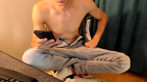 Snapshot of mastermiko chatting on December 1, 11:14 pm Silly Rabbit online show from December 1, 11:14 pm