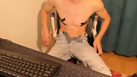 Snapshot of mastermiko chatting on February 14, 5:14 pm Silly Rabbit online show from February 14, 5:14 pm