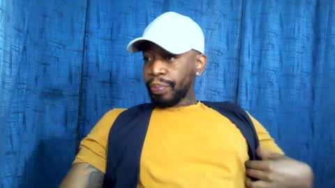 Snapshot of mastershow69 chatting on January 12, 5:45 am camilo online show from January 12, 5:45 am