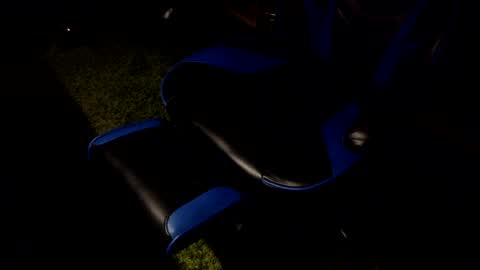 Snapshot of masturbaitur chatting on June 24, 4:44 am Oscar online show from June 24, 4:44 am