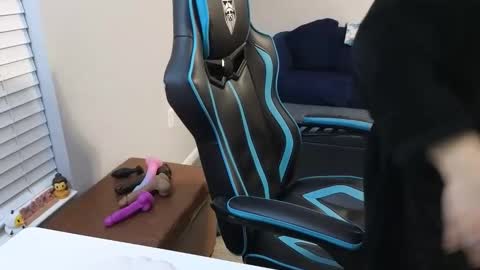 MasturbateMom online show from February 17, 3:47 am