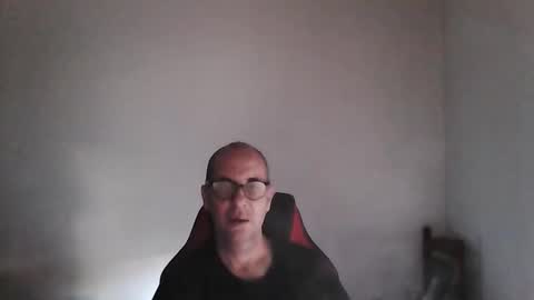 mat11efou online show from April 18, 7:01 am