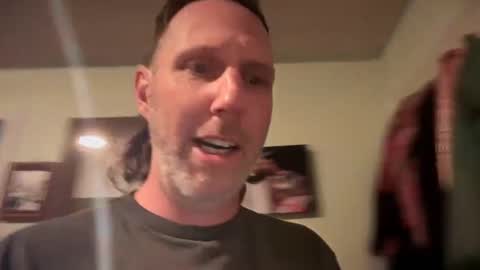 Jer and Kel online show from February 12, 4:33 pm