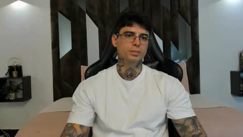 mateo_dilucajs1 online show from September 30, 7:19 pm