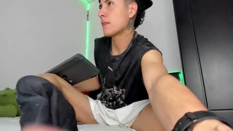 mateo_escobar online show from December 17, 6:03 pm