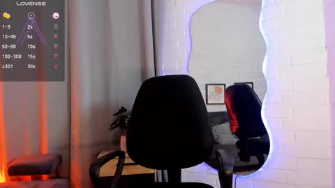 Snapshot of mateo_hunter chatting on November 7, 5:40 am MATEO HUNTER online show from November 7, 5:40 am