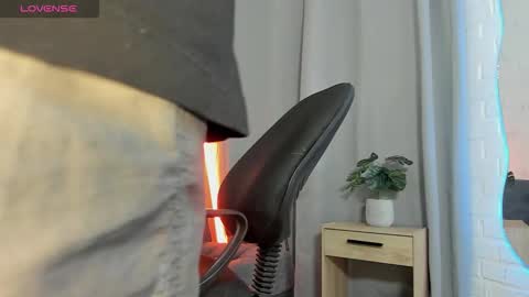 Snapshot of mateo_hunter chatting on November 10, 3:16 am MATEO HUNTER online show from November 10, 3:16 am