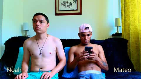 Snapshot of mateo_nick chatting on December 18, 5:10 pm Mateo and Noah online show from December 18, 5:10 pm