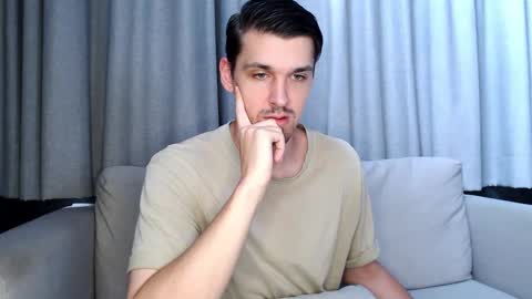 Snapshot of mateo_zeus chatting on December 6, 2:35 am mateo_zeus online show from December 6, 2:35 am