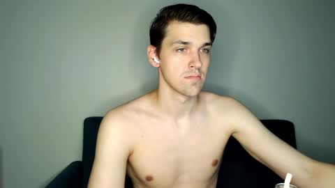 Snapshot of mateo_zeus chatting on January 4, 4:01 am mateo_zeus online show from January 4, 4:01 am