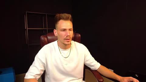 MateoBenjamin online show from December 8, 5:22 pm