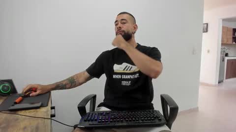 Matheus     online show from November 28, 4:31 pm