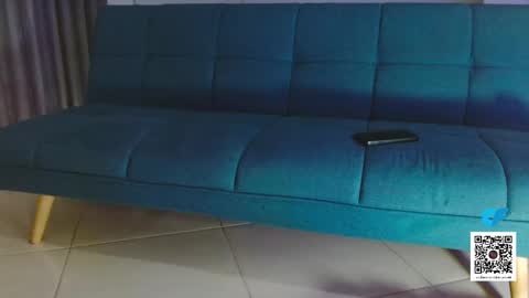 STRURIBE ON INSTAGRAM online show from October 6, 8:23 am