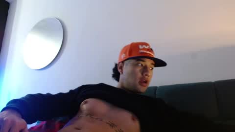 STRURIBE ON INSTAGRAM online show from February 7, 11:36 am