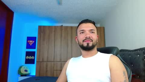 mathewhot3 online show from November 22, 6:45 am