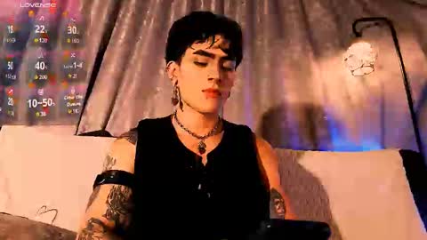 Snapshot of mathewth chatting on October 25, 12:40 am Mathew online show from October 25, 12:40 am