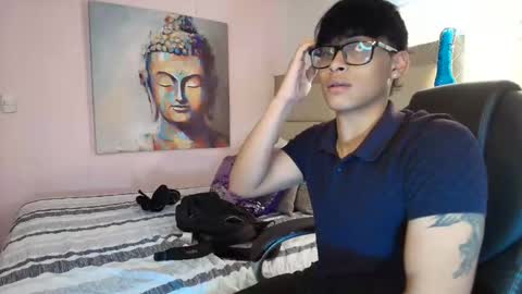 Snapshot of mathias_oberlin chatting on March 25, 7:53 pm MATHIAS online show from March 25, 7:53 pm