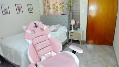 Daniela online show from October 6, 11:29 am