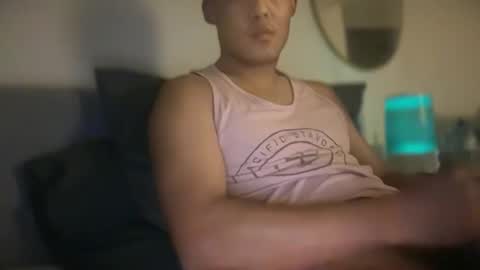 Snapshot of matoka33 chatting on February 15, 7:51 am Dad online show from February 15, 7:51 am