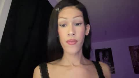 MOLLY MILLS online show from November 24, 2:55 am