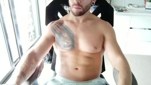 Snapshot of matt89aus chatting on January 10, 12:27 am MRD online show from January 10, 12:27 am