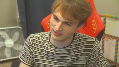 Snapshot of mattcashxxx chatting on May 13, 1:14 am Matt Cash online show from May 13, 1:14 am