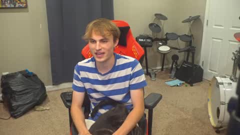 Snapshot of mattcashxxx chatting on June 17, 1:08 am Matt Cash online show from June 17, 1:08 am