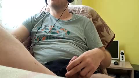 Snapshot of mattek89 chatting on December 2, 9:47 am mattek89 online show from December 2, 9:47 am