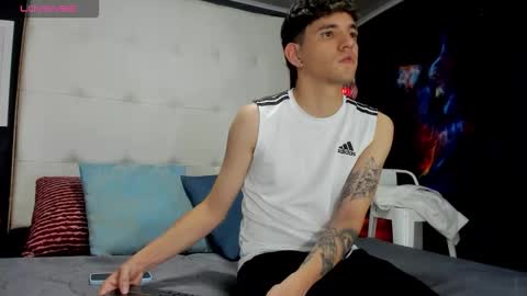 Snapshot of matteo12_ chatting on September 14, 4:11 am ---Matteo--- online show from September 14, 4:11 am