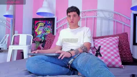 Snapshot of matteo12_ chatting on October 8, 10:07 pm ---Matteo--- online show from October 8, 10:07 pm