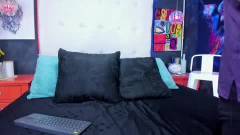 Snapshot of matteo12_ chatting on October 21, 4:13 am ---Matteo--- online show from October 21, 4:13 am