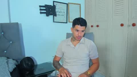 Snapshot of matteo_rreal chatting on May 28, 2:58 pm MATTEO online show from May 28, 2:58 pm