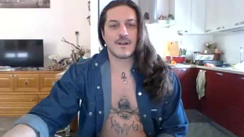 Snapshot of matteushh87 chatting on January 20, 9:13 am matteushh87 online show from January 20, 9:13 am