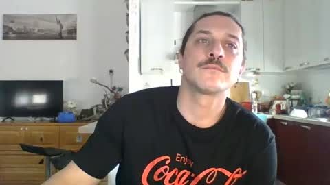 Snapshot of matteushh87 chatting on March 12, 10:37 am matteushh87 online show from March 12, 10:37 am