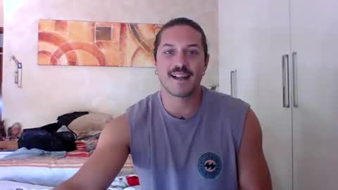 Snapshot of matteushh87 chatting on October 10, 7:29 am matteushh87 online show from October 10, 7:29 am