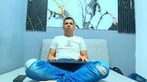 Snapshot of matthew_white2 chatting on May 9, 7:19 pm Matthew online show from May 9, 7:19 pm