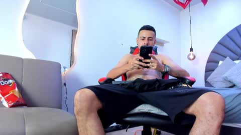 Matthew online show from March 31, 8:53 pm