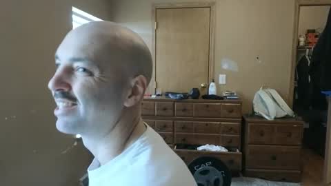 MH online show from March 19, 6:01 pm