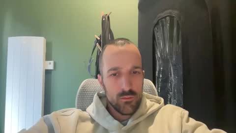 Snapshot of matthias24 chatting on June 6, 12:43 pm M online show from June 6, 12:43 pm