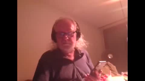 Snapshot of matthy60 chatting on September 21, 3:08 am Matthias online show from September 21, 3:08 am