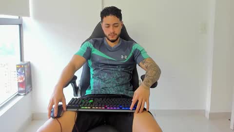 Mattias online show from February 11, 10:15 pm