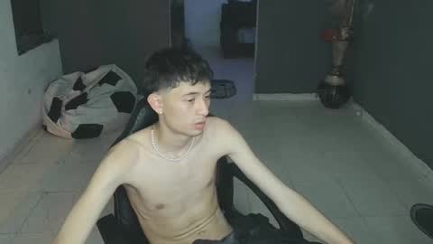 mattias     online show from February 22, 5:12 am