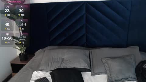 Snapshot of mattideluca chatting on December 6, 11:22 am Matti online show from December 6, 11:22 am