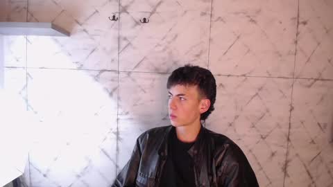 Snapshot of mattideluca chatting on December 7, 11:29 am Matti online show from December 7, 11:29 am