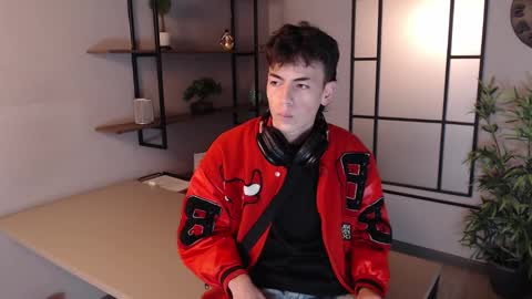 Snapshot of mattideluca chatting on December 13, 11:34 am Matti online show from December 13, 11:34 am